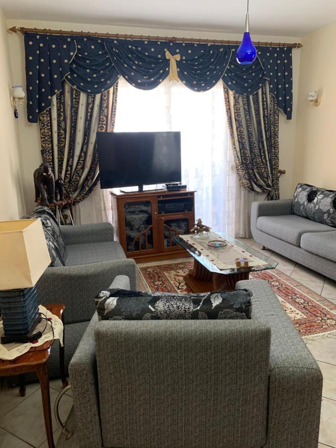Christina'S House With 2 Bedrooms And Free Parking Gjirokastra Kültér fotó